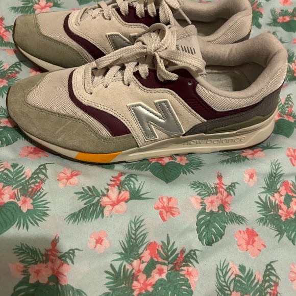 New Balance - Picture 4 of 4